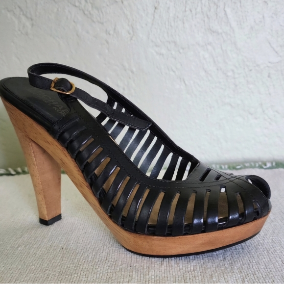 Shoes - Picture 1 of 2